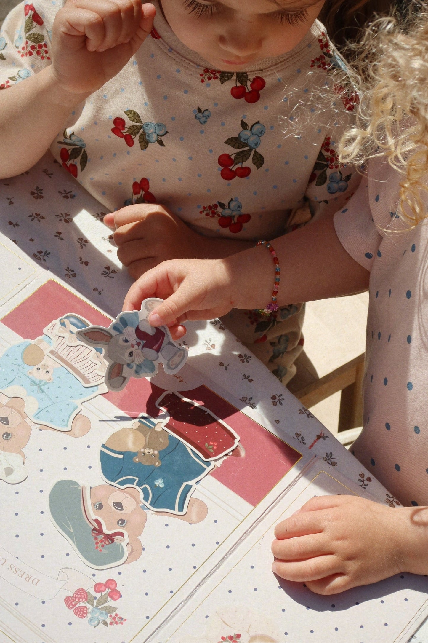 FLOWER FIELD NECKLACE AND BRACELET SET - multi