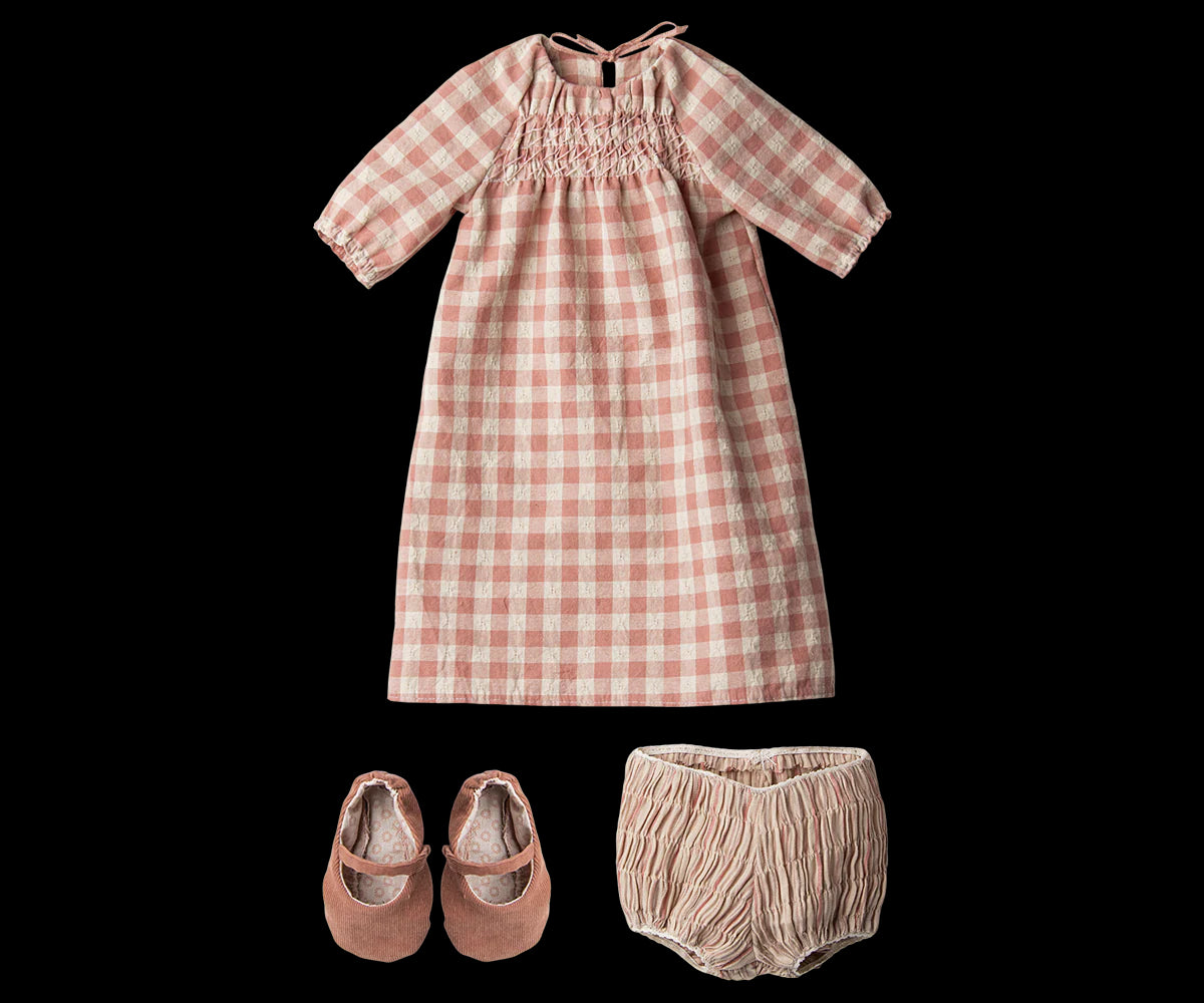 Vestido de conejo talla 5 