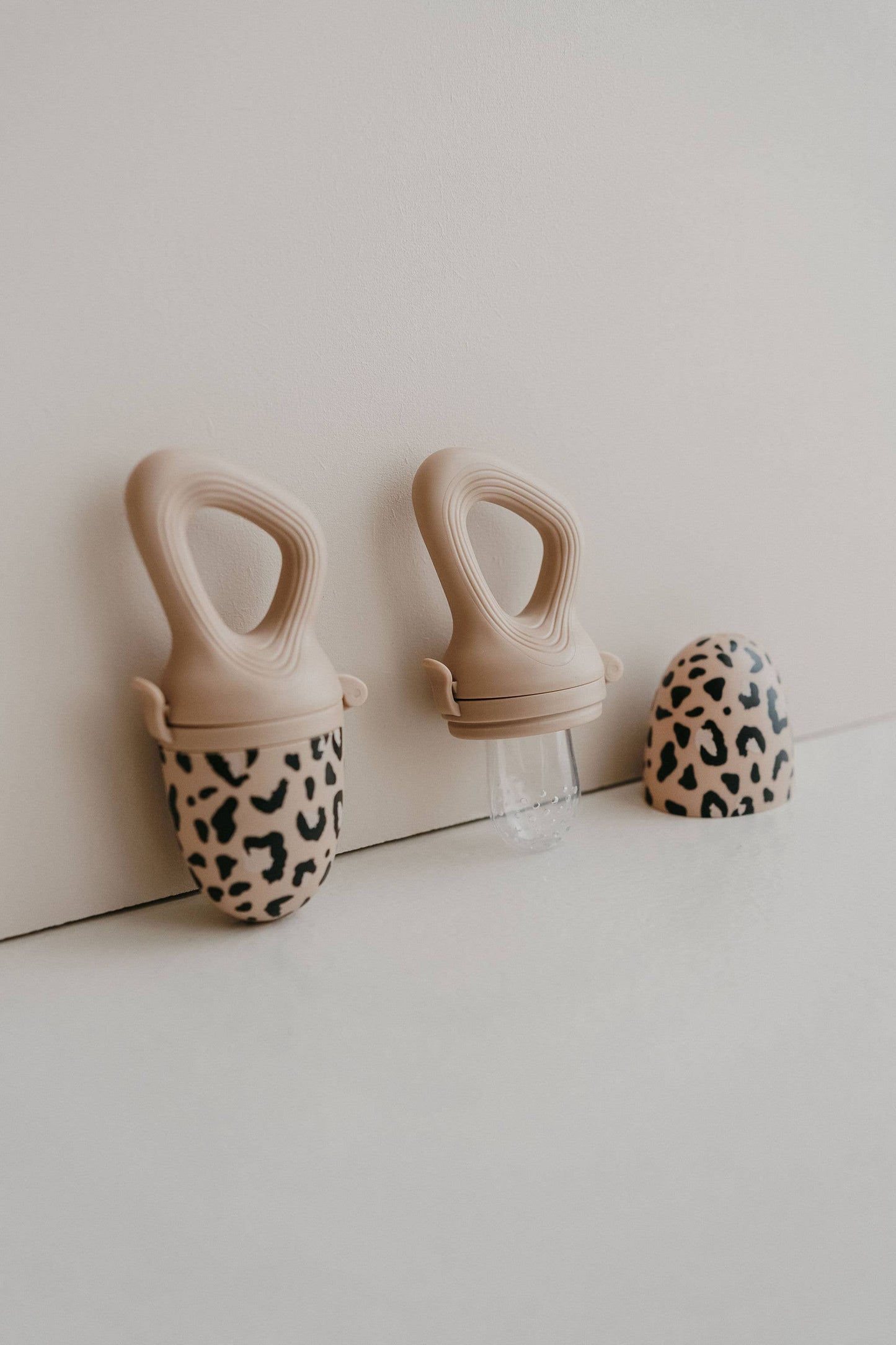 Zakuw nibble pacifier: Fall in love taupe
