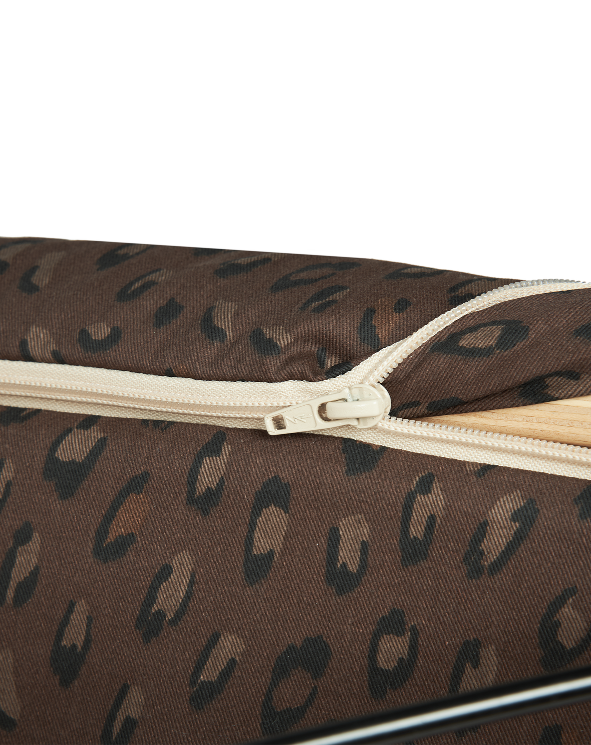 Growing Green baby bouncer - leonie brown